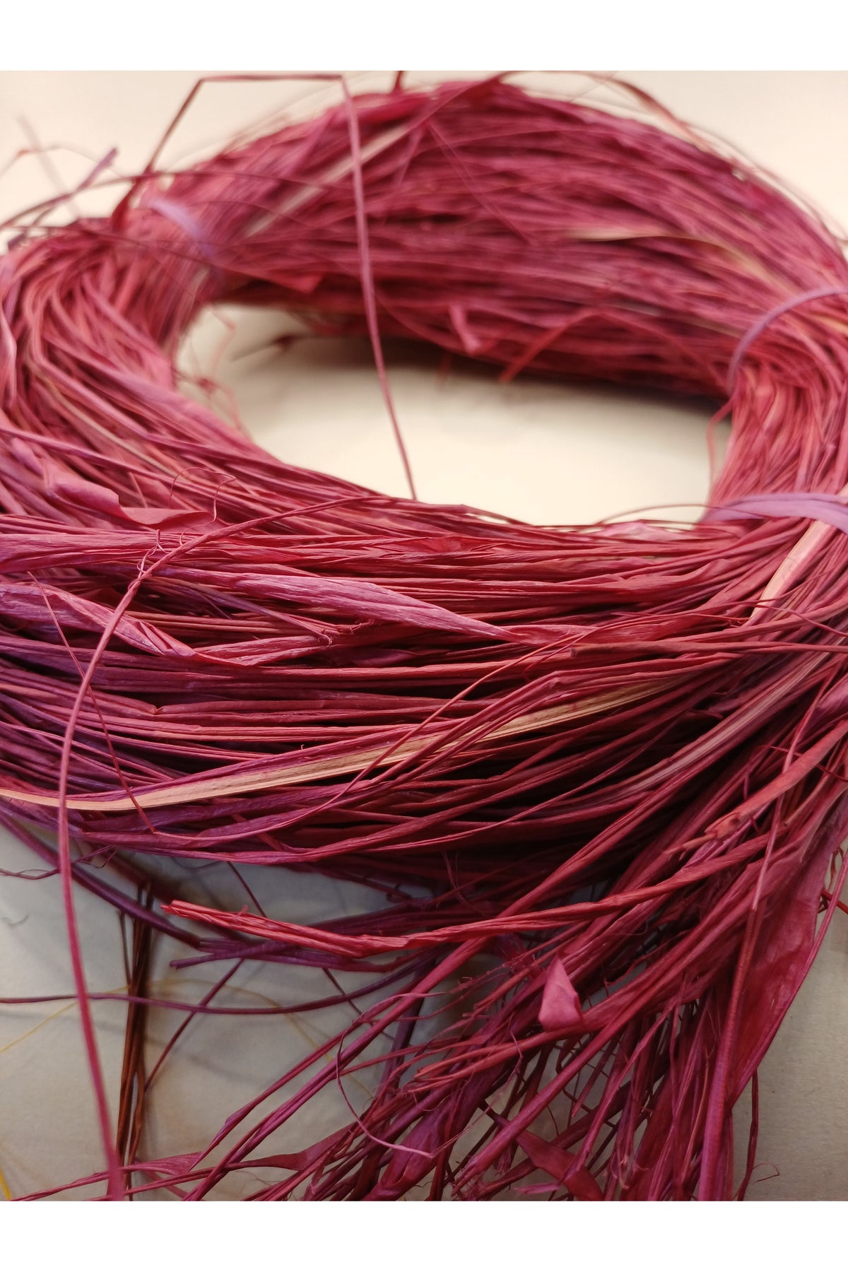 Fine Raffia Weaving Fibre - Chilli