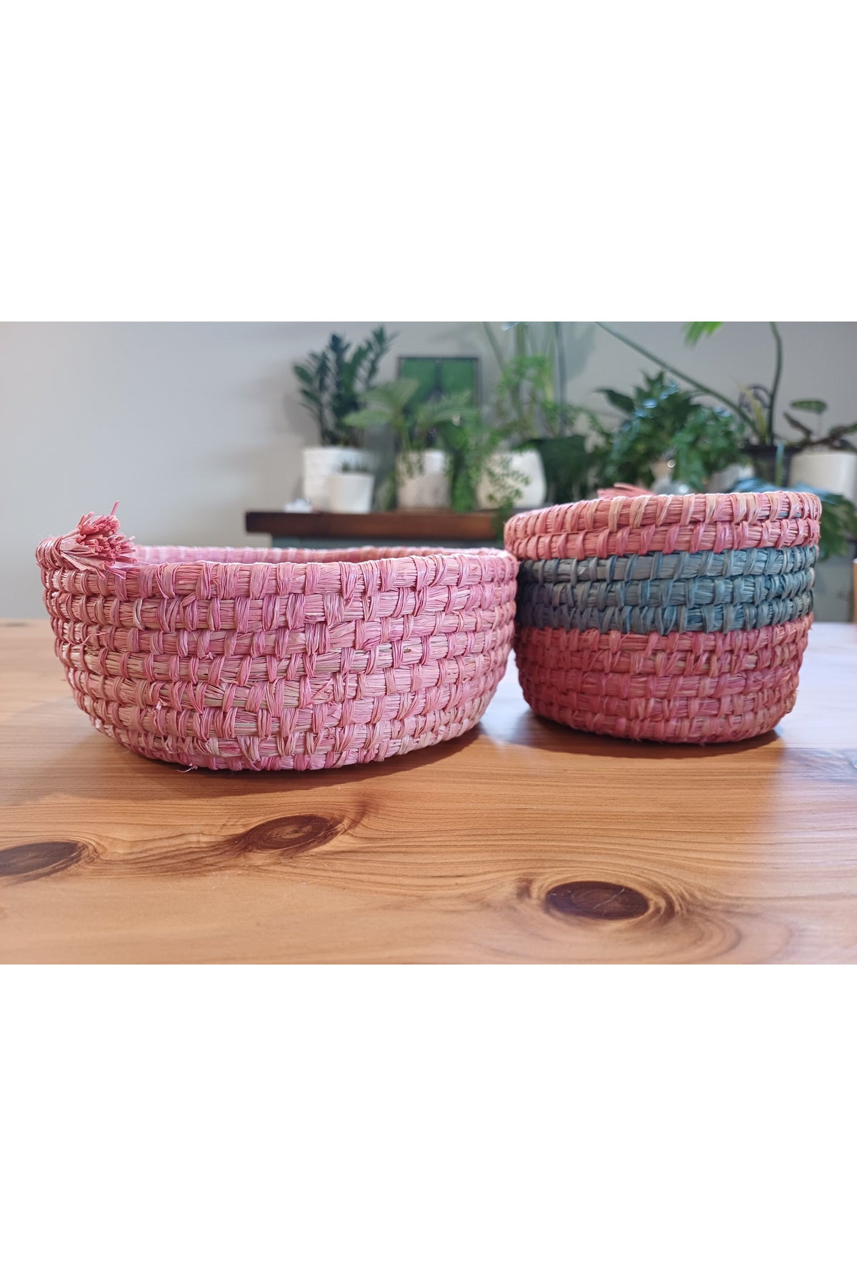 Fine Raffia Weaving Fibre - Bubblegum